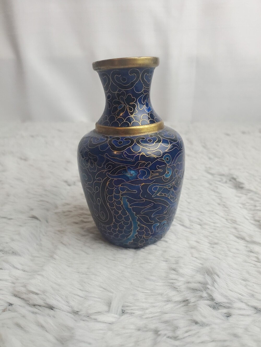 Vintage Chinese Cloisonné Blue Dragon & Lotus Flowers 4” Vase Beautiful Chinese